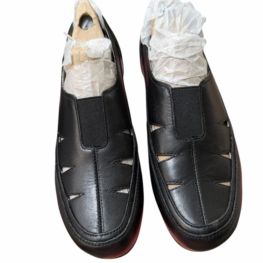 NIB Easy Spirit Cut Out Mules Leather Size 8 Black